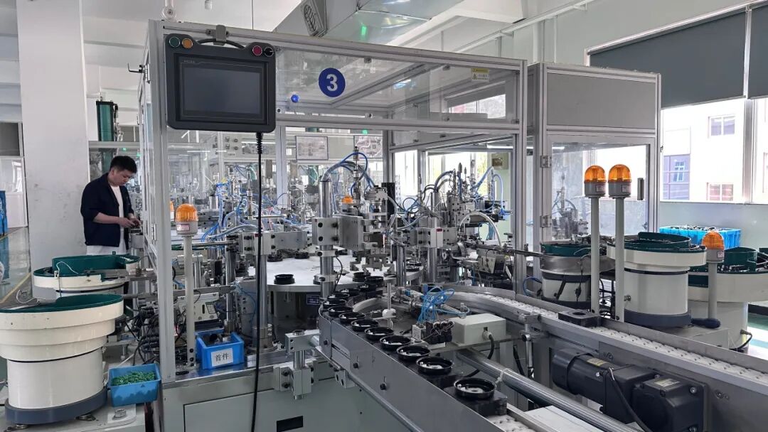 张雪机车引爆全网，背后的“瓯海制造”有多硬核？